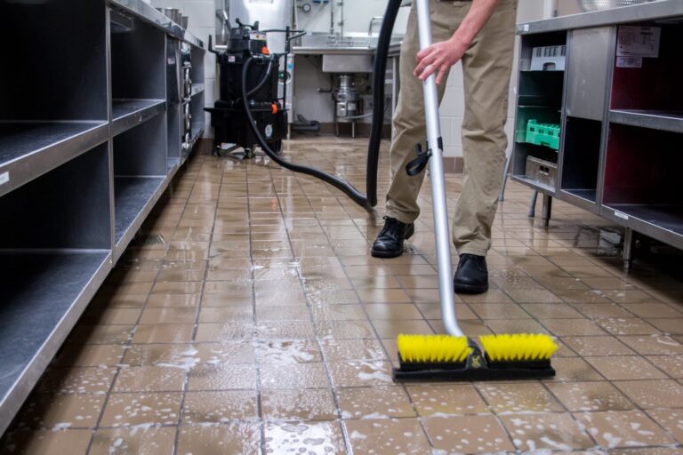 Food Service Cleaning 2016 1